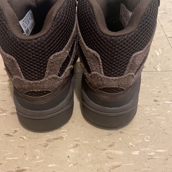 Original Yeezy Dessert Boots Brown KIDS size 1 1/2 - Picture 3 of 8